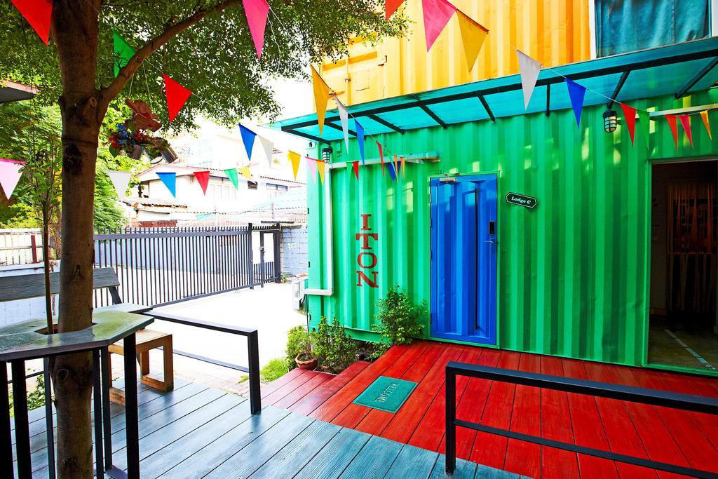 Wh Hostel Банкок Екстериор снимка