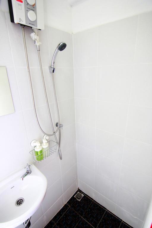 Wh Hostel Банкок Екстериор снимка