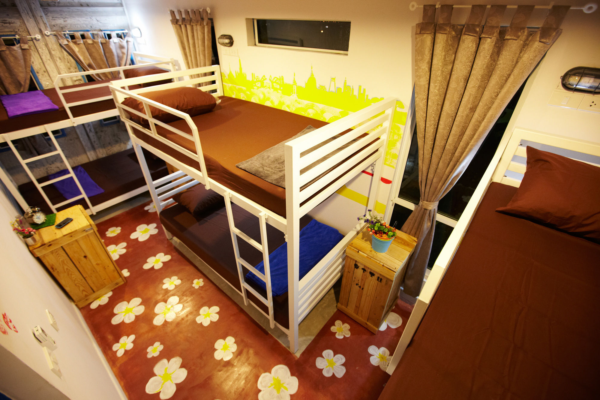 Wh Hostel Банкок Екстериор снимка